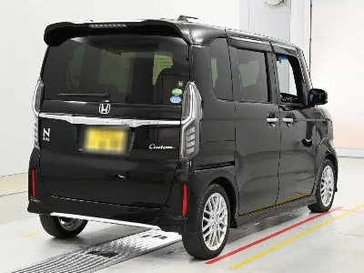 HONDA N BOX CUSTOM