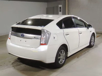 TOYOTA PRIUS PHV