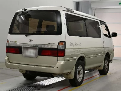 TOYOTA HIACE WAGON