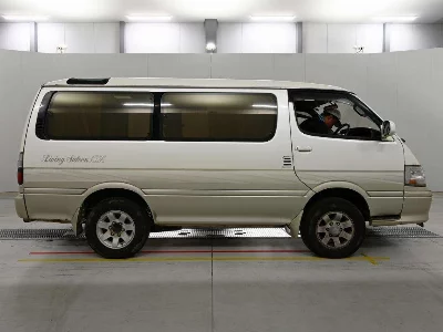 TOYOTA HIACE WAGON