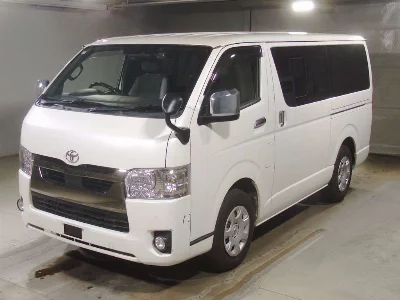 TOYOTA HIACE VAN