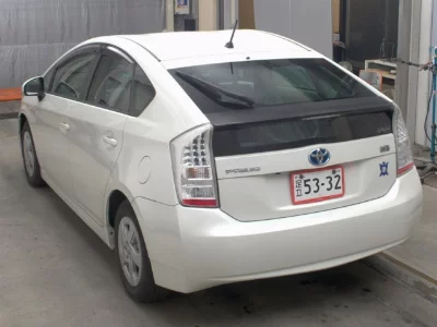 TOYOTA PRIUS