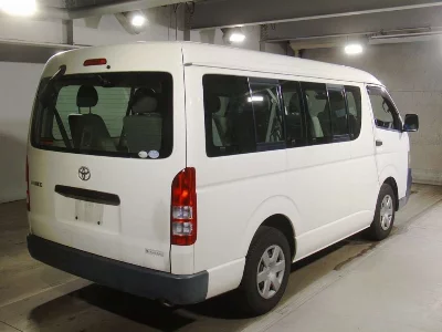 TOYOTA HIACE WAGON