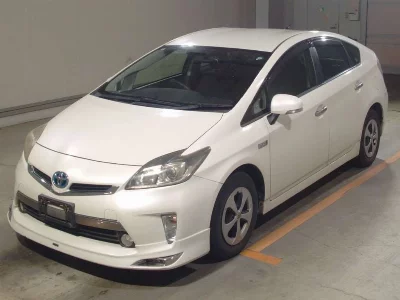 TOYOTA PRIUS PHV