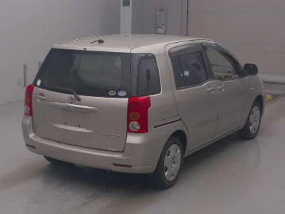 TOYOTA RAUM
