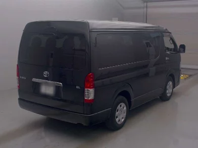 TOYOTA HIACE WAGON