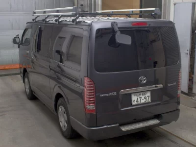 TOYOTA REGIUS VAN