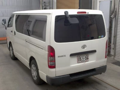 TOYOTA HIACE VAN
