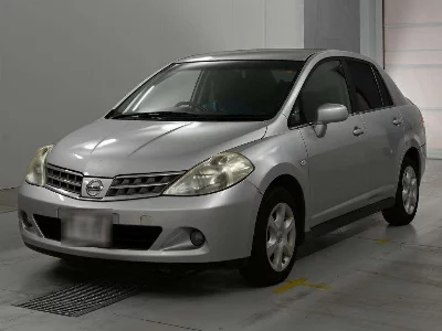 NISSAN TIIDA LATIO