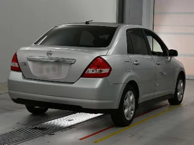 NISSAN TIIDA LATIO