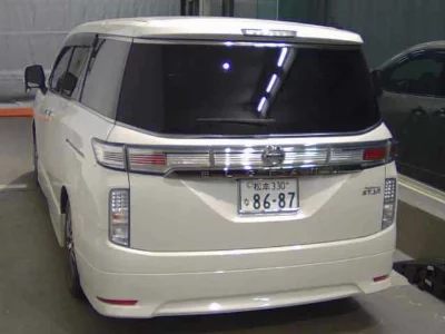 NISSAN ELGRAND