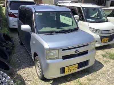 TOYOTA PIXIS SPACE