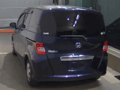 HONDA FREED SPIKE