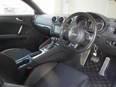 AUDI TT
