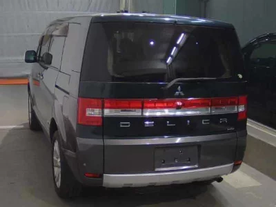 MITSUBISHI DELICA D:5