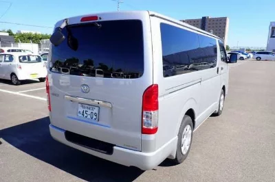 Toyota HiAce Van