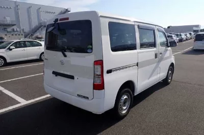 TOYOTA TOWN ACE VAN