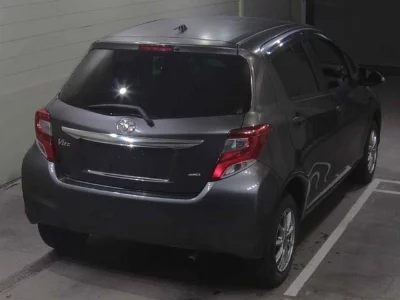 TOYOTA VITZ