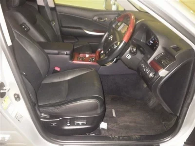 TOYOTA CROWN MAJESTA