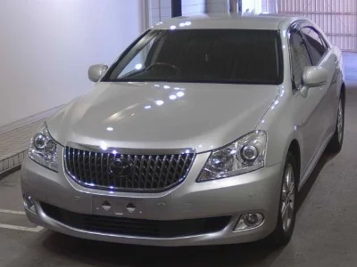 TOYOTA CROWN MAJESTA