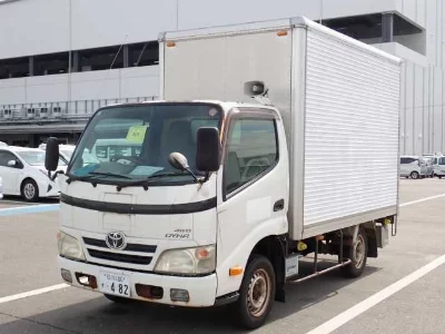 TOYOTA DYNA