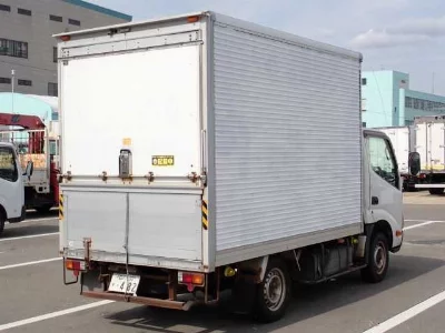 TOYOTA DYNA