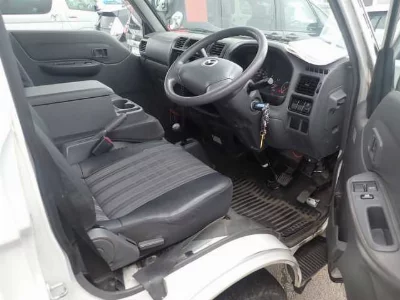 MAZDA BONGO VAN