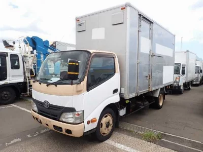 TOYOTA DYNA