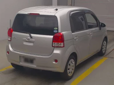 TOYOTA PORTE