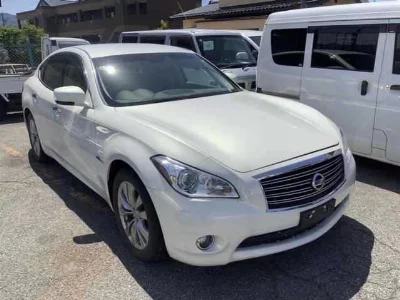 NISSAN FUGA