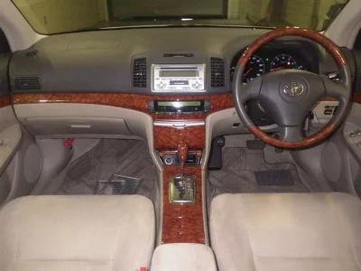 TOYOTA PREMIO