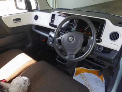 SUZUKI MRWAGON