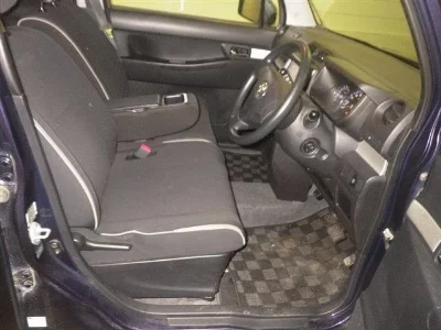 TOYOTA PIXIS SPACE