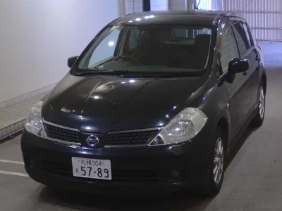NISSAN TIIDA