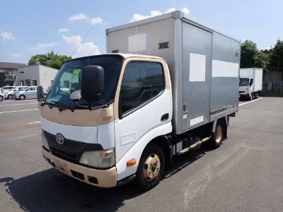 TOYOTA DYNA