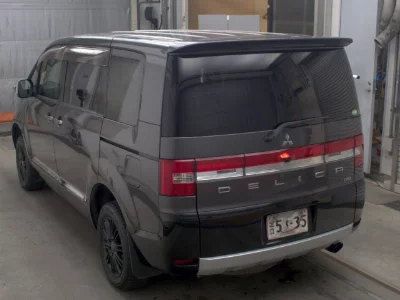 MITSUBISHI DELICA D:5