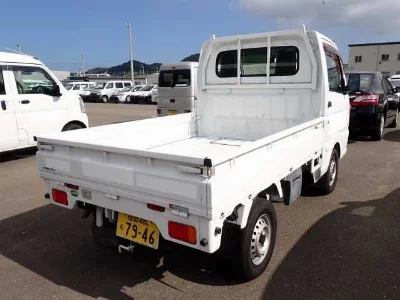 NISSAN NT100 CLIPPER