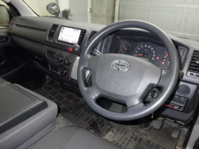TOYOTA REGIUS VAN