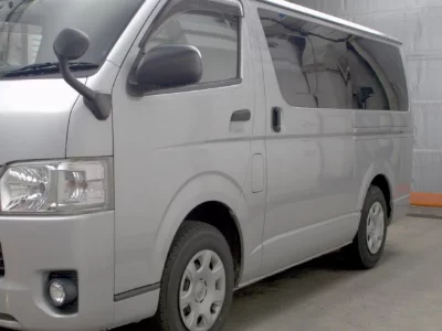 TOYOTA REGIUS VAN