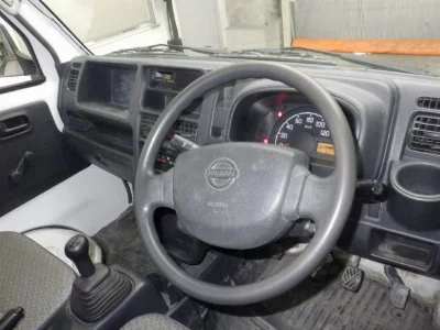 NISSAN NT100 CLIPPER