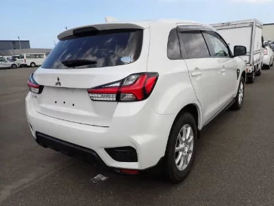 MITSUBISHI RVR