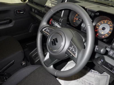 SUZUKI JIMNY NOMADE