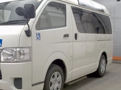 TOYOTA HIACE VAN