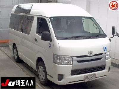 TOYOTA HIACE VAN