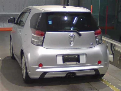 TOYOTA IQ