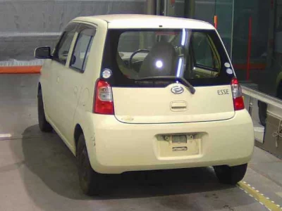 DAIHATSU ESSE