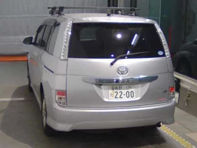 TOYOTA ISIS