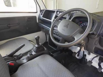MITSUBISHI MINICAB