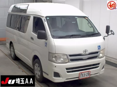 TOYOTA HIACE VAN
