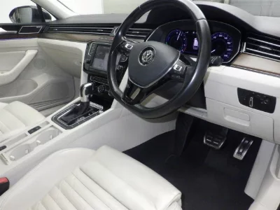 VOLKSWAGEN PASSAT WAGON